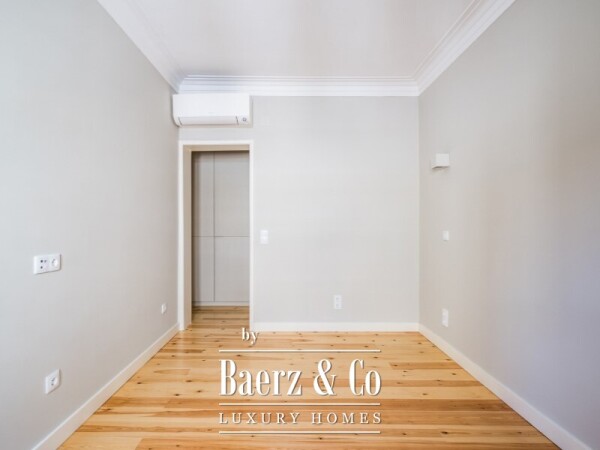 photo 31 Lapa | Exclusive 2 Bedroom Apartment with 2 Suites and 3 Living Rooms