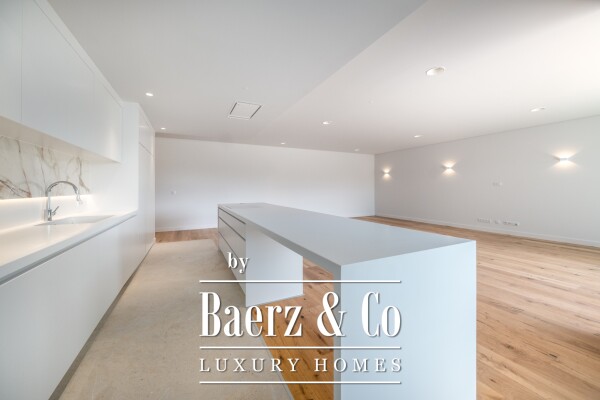 photo 18 4 bedroom flat with private garden, in Parede