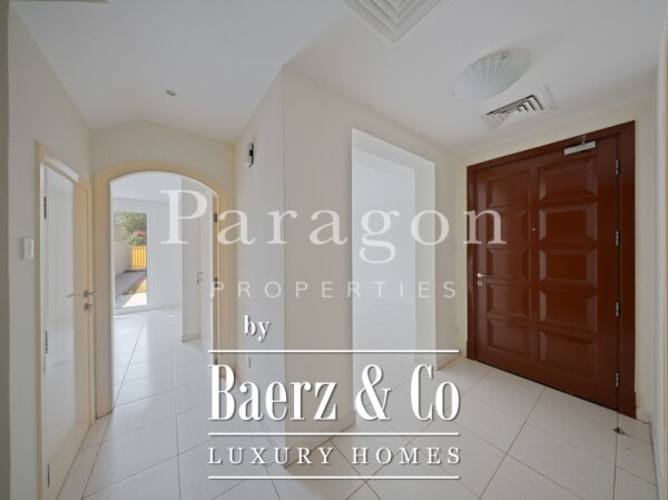 photo 10 Great Condition | Vacant | Close to Pool and Park