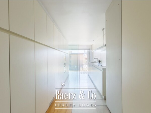 photo 5 One Bedroom apartments plus 1 on Av. July 24 in a building with signature of Arq. Aires Mateus