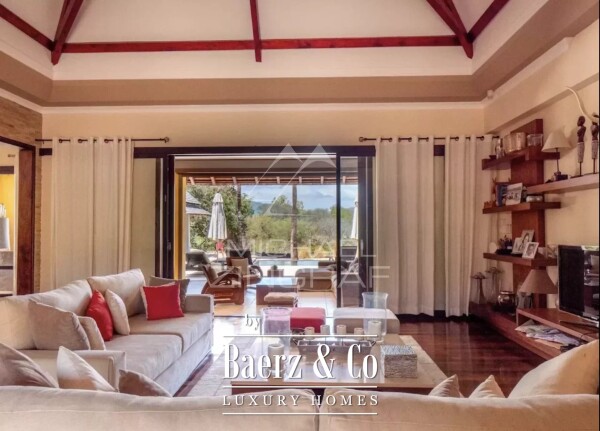 photo 9 Prestigious Villa on the West Coast