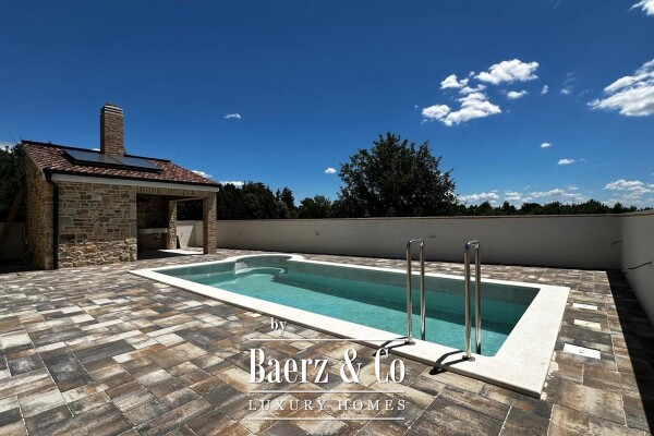 photo 2 Zadar, Vrsi, charming dalmatian stone house with swimming pool in a quiet location