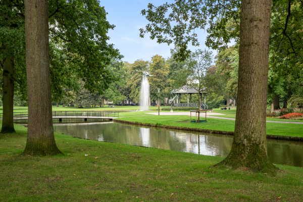 photo 12 Van der Houven van Oordtlaan 6 F