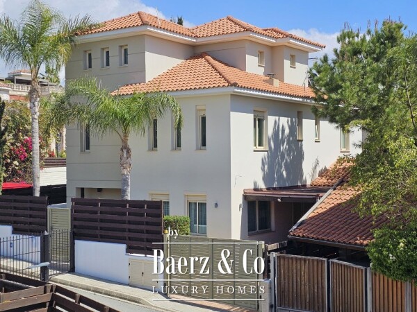 photo 1 2281511 - 5 Bedroom Villa For Sale, Pyrgos, 214 sq.m.