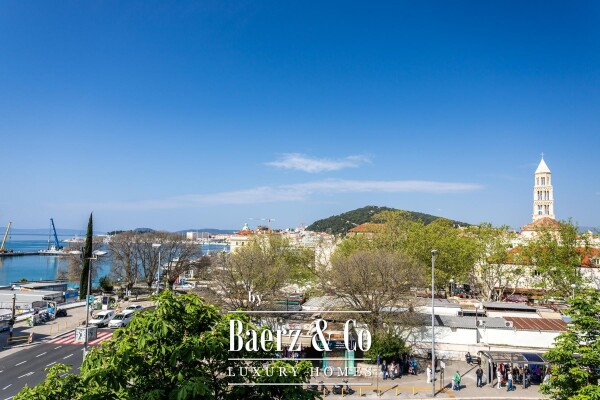 photo 1 Split, Center - Spacious floor in an excellent location with a sea view