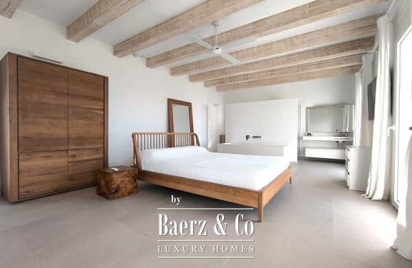 photo 8 LUXURY CHALET ON THE FRONT LINE OF THE SEA IN CALA'N BLANES SPECTACULAR NEW VILLA WITH SEA VIEWS, POOL, AND GARDEN HSH LUXURY REAL ESTATE