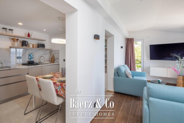 photo 8 Omiš, Stanići, exclusive villa first row to the sea