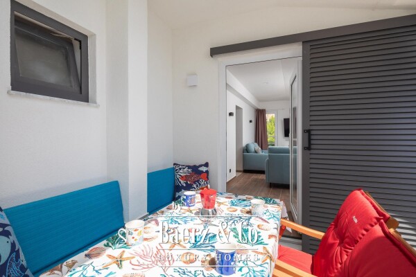 photo 15 Omiš, Stanići, exclusive villa first row to the sea