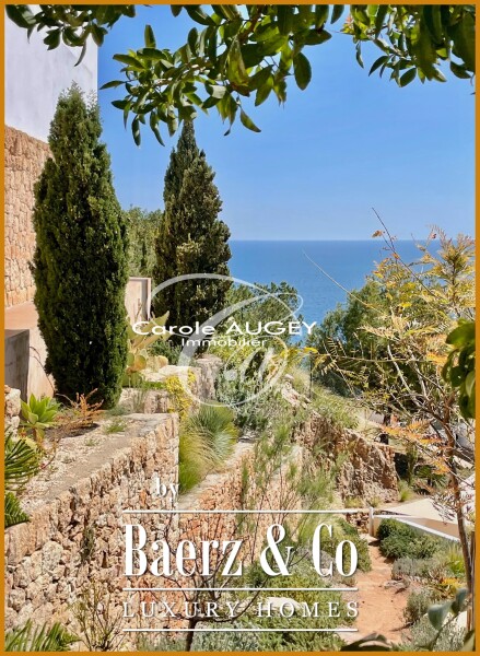 photo 8 IBIZA   Roca Llisa   Villa suspended above the sea