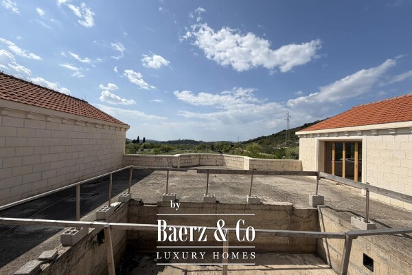 photo 15 Brač, Nerežišća, a stone villa on a spacious plot of 28,122 m².
