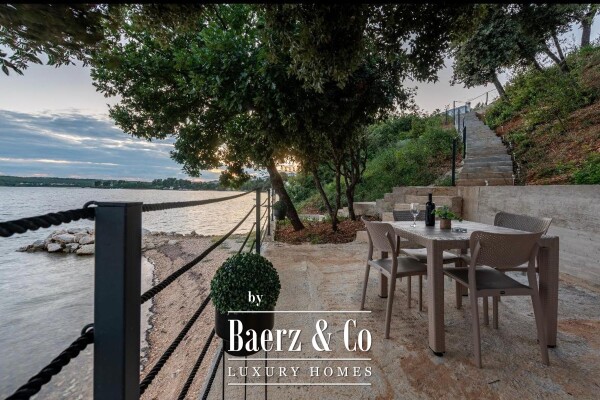 photo 5 Posedarje, modern and elegant villa first row to the sea