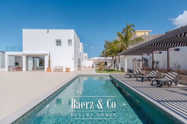 photo 2 VERY SPACIOUS 5 BEDROOM VILLA IN ROQUE DEL CONDE