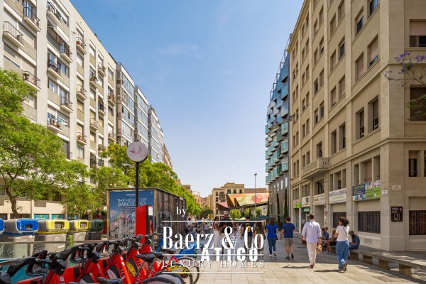 photo 2 Penthouse for sale in Ciutat Vella