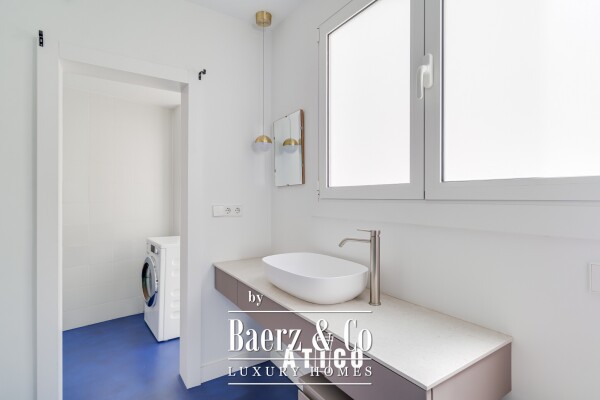 photo 19 Penthouse for sale in Ciutat Vella