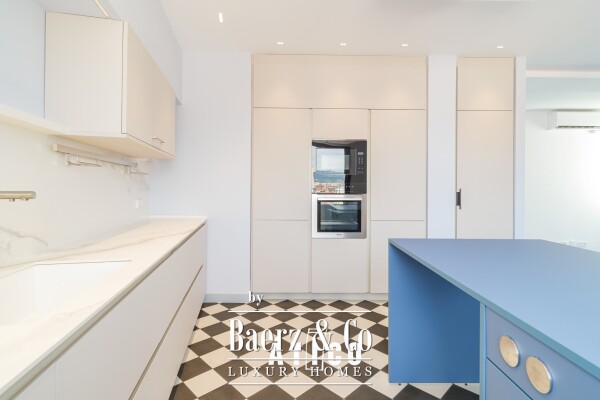 photo 30 Penthouse for sale in Ciutat Vella