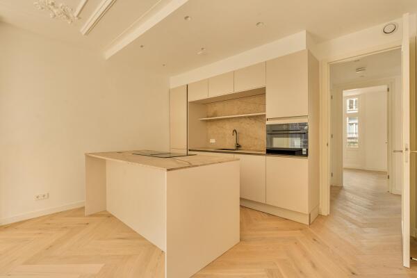 photo 5 Tweede Helmersstraat 8 2