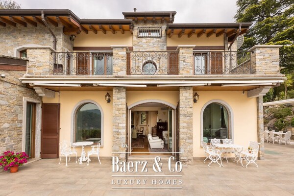 photo 2 Villa for sale 675 m²
