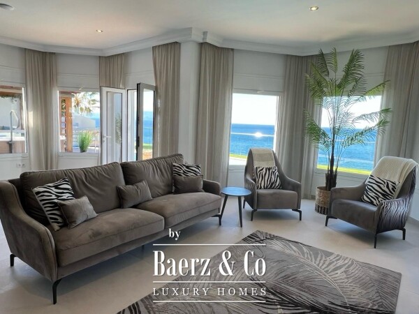 photo 6 Magnificent luxury villa on the seafront