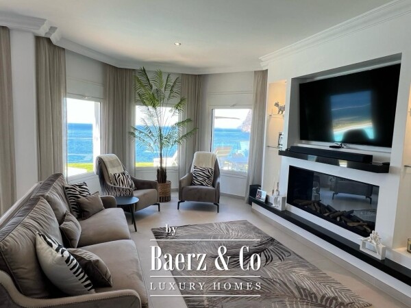 photo 7 Magnificent luxury villa on the seafront