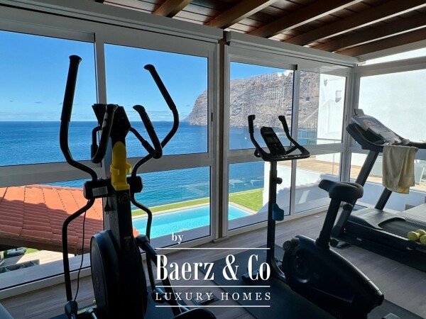 photo 18 Magnificent luxury villa on the seafront
