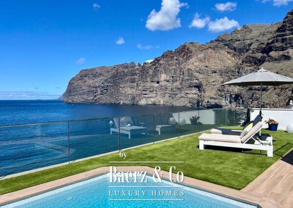 photo 42 Magnificent luxury villa on the seafront