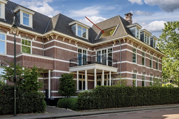 photo 2 Burgemeester van Nispen van Sevenaerstraat 40