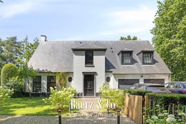 photo 2 Stijlvolle villa met binnen zwembad!