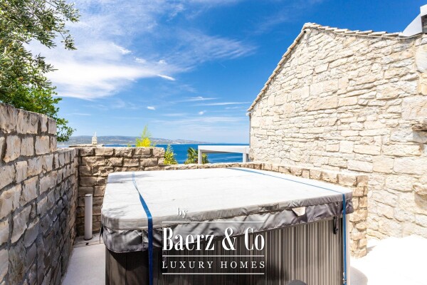 photo 18 Brela, unique stone villa with a panoramic view and a swimming pool