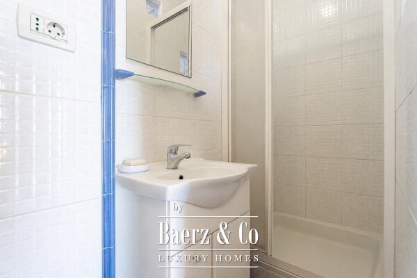 photo 4 Podgora, multi-residential house with a beautiful view, first row to the sea