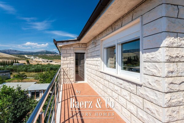 photo 4 Split, Kamen, a detached house with a total gross area of 492 m²