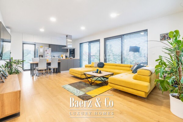 photo 1 Zagreb, Bijenik, luxury villa 376.92 m² on a plot of 1,400 m², open view