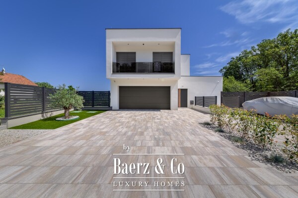photo 4 Zagreb, Bijenik, luxury villa 376.92 m² on a plot of 1,400 m², open view