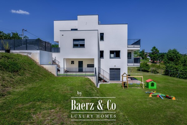 photo 7 Zagreb, Bijenik, luxury villa 376.92 m² on a plot of 1,400 m², open view
