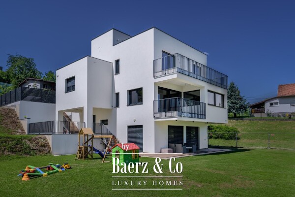 photo 8 Zagreb, Bijenik, luxury villa 376.92 m² on a plot of 1,400 m², open view