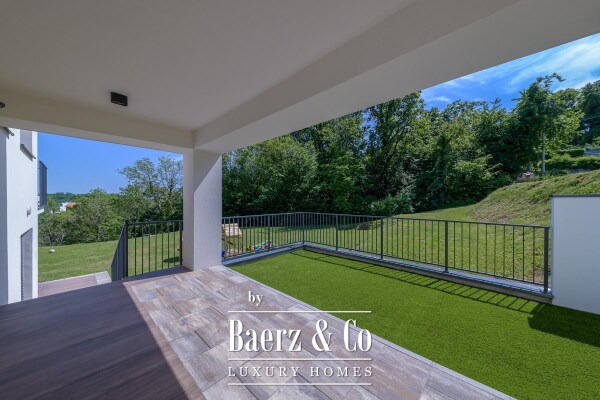 photo 11 Zagreb, Bijenik, luxury villa 376.92 m² on a plot of 1,400 m², open view