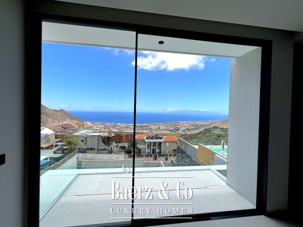 photo 8 Exclusive contemporary villa with breathtaking views