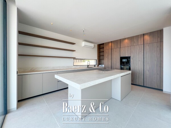 photo 7 Exclusive contemporary villa with breathtaking views