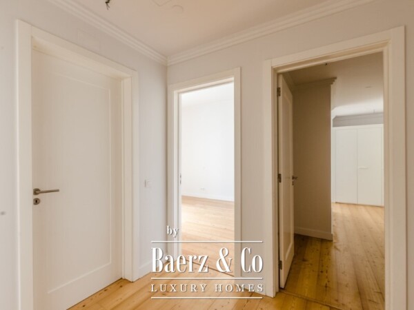 photo 14 3-bedroom apartment with private parking, in a prime Chiado location