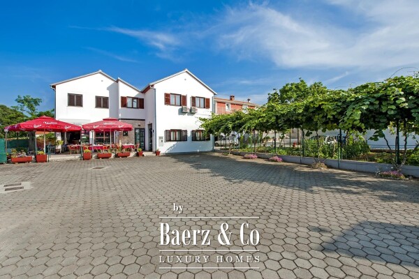 photo 3 Rovinj, Area - Exclusive House with Restaurant, Apartment and Rooms