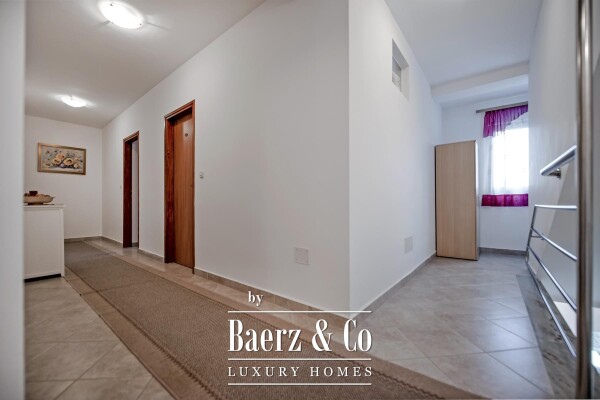 photo 4 Rovinj, Area - Exclusive House with Restaurant, Apartment and Rooms