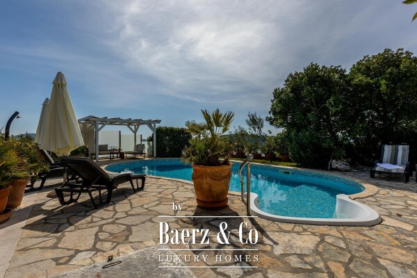 photo 9 Rogoznica, a beautiful villa with a pool, a view of the sea and a hidden garden
