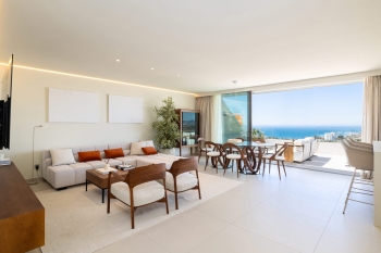 Luxury Garden Villa with Private Terrace