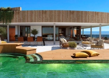Luxury Sky Penthouse with Panoramic Sea Views